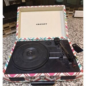 Crosley Cruiser CR8005A Chevron Suitcase Record Player Powers On Read